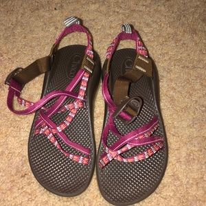 Plum Chacos